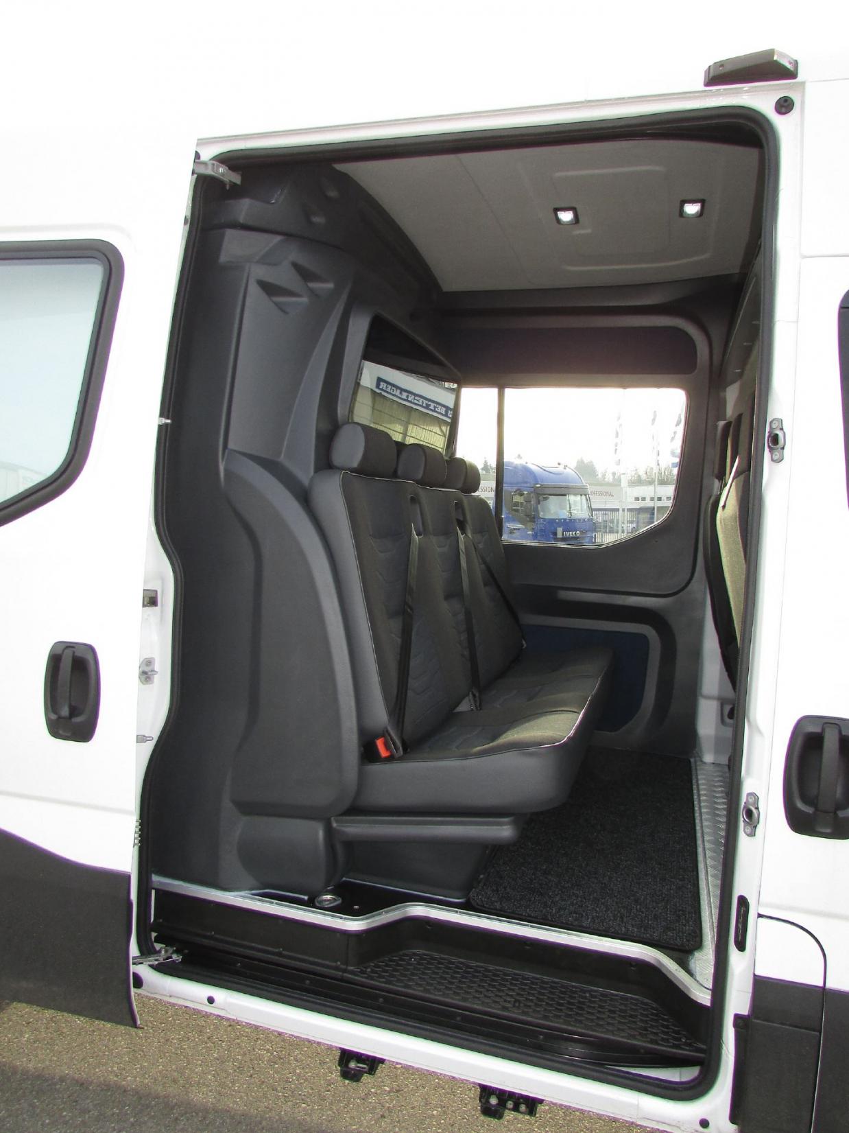 Iveco Daily 70C MultiCab